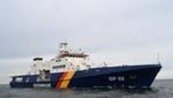 25 Kilometer vor der Küste: Verletzter auf Segeljacht – Rettungseinsatz auf der Ostsee