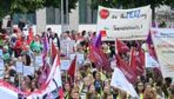 Reform: Spardruck bei Kassenausgaben wächst - Weiter Proteste