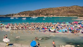 Kein Sonnenschirm ohne Kind: Neue Strandregeln sorgen in Italien für Ärger