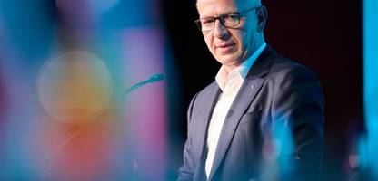 berlin: cdu-delegierte stärken kai wegner trotz viel kritik den rücken