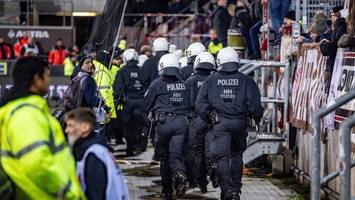 Gewalt-Exzess im Millerntor-Stadion: Wie ein Polizei-Einsatz aus dem Ruder lief