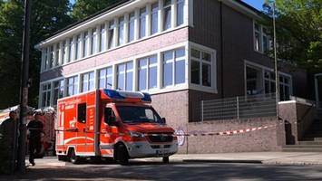 Kinder vor Blankeneser Schule angefahren – zwei Verletzte im Krankenhaus