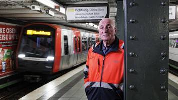 Der Held vom Bahnhof Sternschanze: Putzmann rettet regungslose Frau aus Gleisen