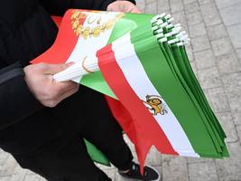 Politik: Iran droht mit Spielabbruch