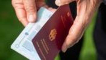 bundesgerichtshof: gemeinde haftet für gescheiterte reise wegen pass-fahndung