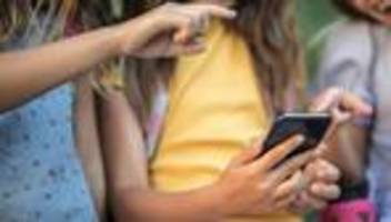 social-media-verbot: ethikrat gegen social-media-verbot für kinder und jugendliche