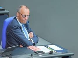 Attacken von AfD und Grünen: Merz will das Ruder herumreißen - und erlebt Donnerwetter
