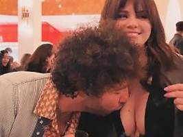Brust-Kuss für die Sängerin: Selena Gomez teilt besonders intimen Schnappschuss
