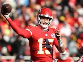 große zahlen: star-quarterback mahomes erhält rekordvertrag