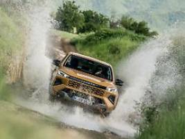 Kraxelt jetzt noch besser: Neuer Toyota Hilux behält Diesel und wird zusätzlich elektrisch