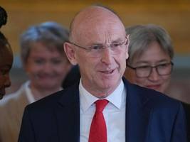 großbritannien: verteidigungsminister healey tritt zurück