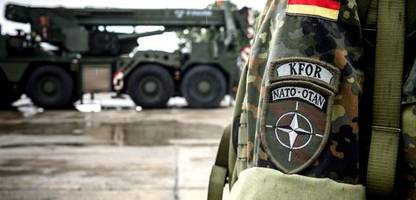 bundeswehr: bundestag verlängert einsätze in bosnien und im kosovo