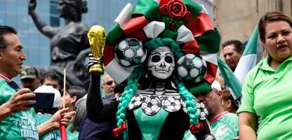 WM 2026 in Mexiko: Begeisterung für Fußball, Protest auf dem Zócalo