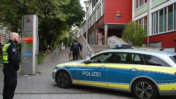 jugendbande im visier: polizeiaktion nach serie von schuleinbrüchen