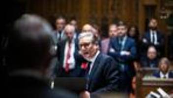 Großbritannien: Starmer will nach Rücktritt des Verteidigungsministers im Amt bleiben