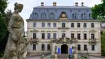 Installationen und Skulpturen: Rohkunstbau zeigt moderne Kunst im Barockschloss