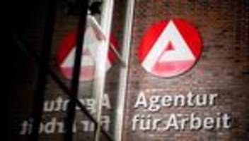 jobcenter bremen: jobcenter-chef wird wegen hoher kosten für besprechungsraum abberufen