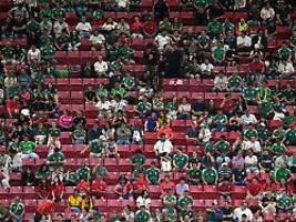 Zuschauer nicht da? : FIFA liefert wilde Erklärung für Tausende leere Sitzplätze