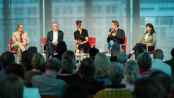 Berlins Spitzenkandidaten diskutieren über den Wert der Kultur