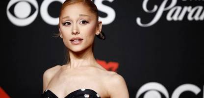 ariana grande verbietet donald trump die nutzung ihres hits für video über abschiebungen