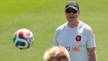 Fragezeichen bei Oranje – Weghorst mit klarer Ansage