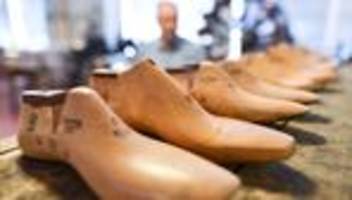 stars in der vitrine: «hall of fame» für schuhe wird 30 jahre alt