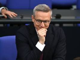 Hinweis auf Nutzung fehlte: Digitalminister Wildberger ließ Texte von KI schreiben