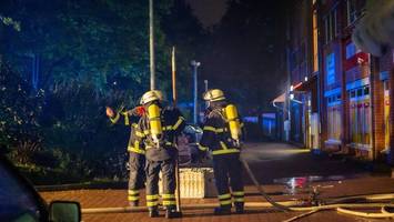 Dachstuhlbrand in Hamburger Villa – zwei Menschen aus Wohnung gerettet