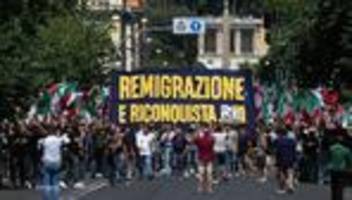 Proteste: Neue Rechtspartei in Italien - Demo für «Remigration»