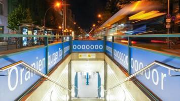 Falsche U-Bahnen unterwegs? BVG schießt Eigen-„toooooor“ zur WM