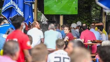 Public Viewing heute in Berliner Biergärten – die besten Orte für die WM 2026