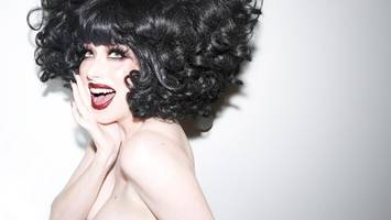 Die Lady Gaga der Kleinkunst: Meow Meow schnurrte wieder in der Bar