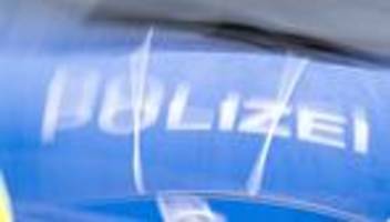 Kriminalität: Nach Fahrerflucht - Polizei droht 54-Jährigem mit Taser