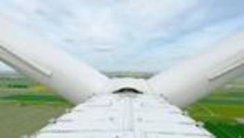 siemens gamesa: die techniker müssen das windrad mit panzertape richten