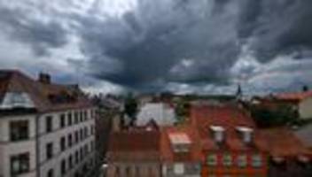 Wenig Aussicht auf Sonne: Temperaturen steigen an - Gewitter drohen