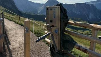 Italien-Urlauber sollen zahlen: Drehkreuz auf Wanderweg sorgt wieder für Streit