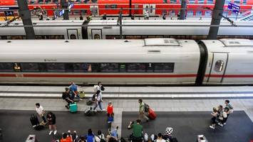 stress für reisende am montagabend: ausfälle auf strecke zum flughafen ber