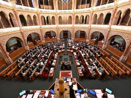 ungarn: verfassungsänderung hält orbán von der macht fern