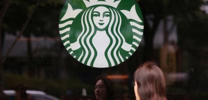 starbucks südkorea schließt temporär filialen, angestellte müssen zu schulung