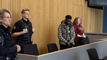 tochter (1) auf straße geworfen: 36-jähriger aus psychiatrie entlassen