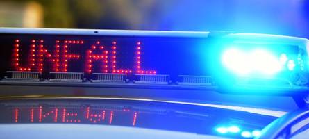 vater, mutter und kleinkind sterben bei zusammenstoß mit lkw