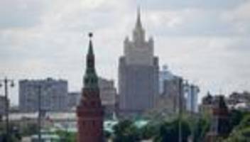 Drohnenkrieg: Moskau meldet Attacken von 60 Drohnen - Raffinerie getroffen