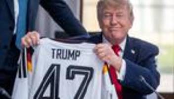 G7-Gipfel: Merz schenkt Trump Nationalmannschafts-Trikot mit Nummer 47