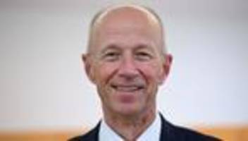 Sport an Schulen: Bildungsminister Schwarz besucht Fuldaer Bundesjugendspiele