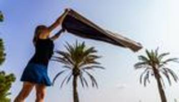 Zuschuss für die Reisekasse: Großes Gefälle: Nur knapp die Hälfte bekommt Urlaubsgeld