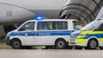 Abschiebungen: Deutschland schiebt laut Bericht etwa 30 Menschen nach Afghanistan ab