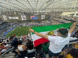 iprotest in usa: verbotene fahnen des widerstands hundertfach im wm-stadion