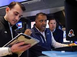 US-Anleger schichten um: Dow erklimmt Rekordhoch, Tech-Werte verlieren
