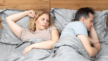 Fremdgeh-Verdacht? Therapeuten raten zu diesem ersten Schritt