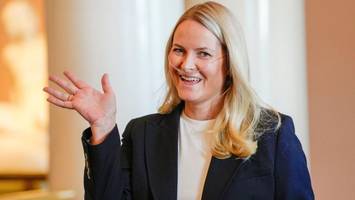 Norwegens Mette-Marit kämpft gegen Lungenfibrose: Das sind die heftigen Symptome